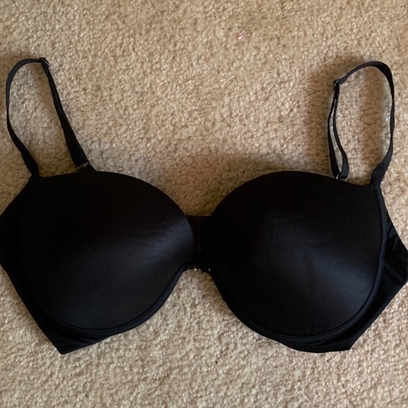 🌻5/$30Victoria’s Secret plunge bra